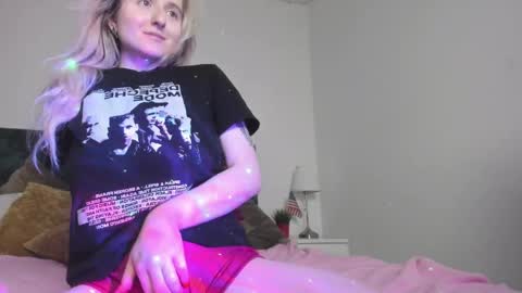 camilladreamer online show from April 2026 07:51:02 PM