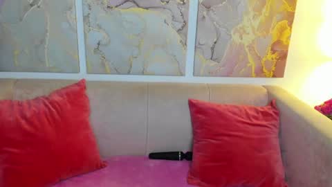 camilladreamer online show from June 2026 06:12:01 PM