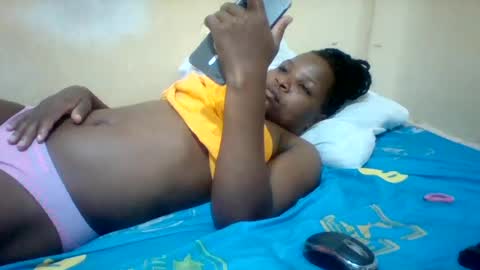 camillah_sweet online show from June 2026 07:03:02 AM
