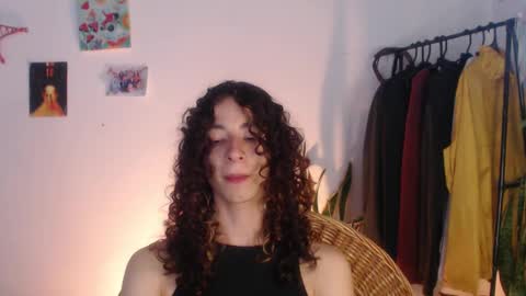 Snapshot of camille_delrey chatting on January 2025 01:50:01 AM Camille online show from January 2025 01:50:01 AM