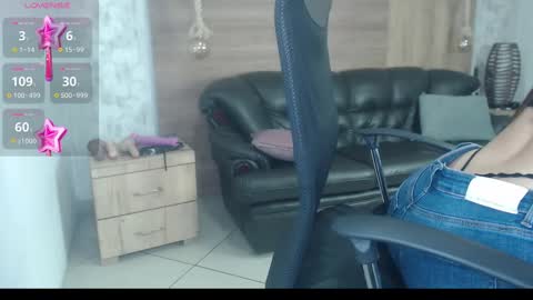 Snapshot of camille_diaz19 chatting on March 2025 10:34:02 PM Camille online show from March 2025 10:34:02 PM