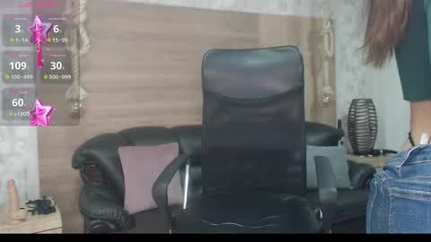 Snapshot of camille_diaz19 chatting on March 2025 08:45:02 PM Camille online show from March 2025 08:45:02 PM