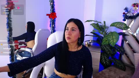 Snapshot of camille_halls chatting on December 2024 10:45:01 AM Camille online show from December 2024 10:45:01 AM