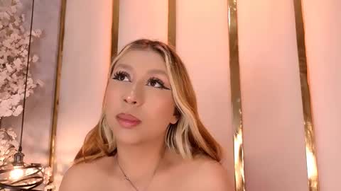 Snapshot of camillemilano chatting on October 2025 06:13:02 AM camille milano online show from October 2025 06:13:02 AM