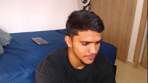 camilo_contre21 online show from November 2025 07:34:02 PM