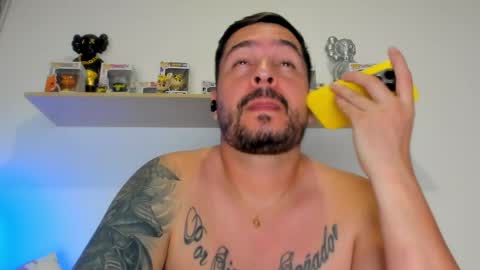 camilo_restrepo21 online show from May 2026 02:17:01 AM
