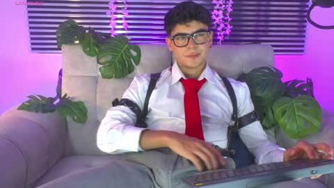 Snapshot of camilo_xcam chatting on June 2026 09:41:01 PM CAMILO online show from June 2026 09:41:01 PM