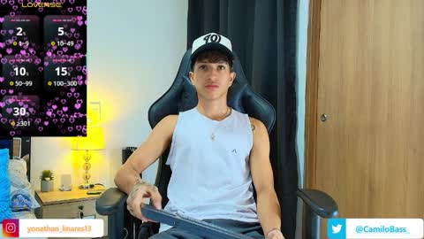 Snapshot of camilobass_ chatting on April 2026 01:39:01 AM Camilo Bass online show from April 2026 01:39:01 AM