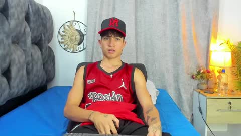 Snapshot of camilobass_ chatting on April 2026 02:01:01 AM Camilo Bass online show from April 2026 02:01:01 AM