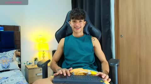 Snapshot of camilobass_ chatting on April 2026 12:30:02 AM Camilo Bass online show from April 2026 12:30:02 AM