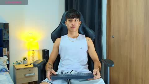 Snapshot of camilobass_ chatting on May 2026 10:47:02 PM Camilo Bass online show from May 2026 10:47:02 PM