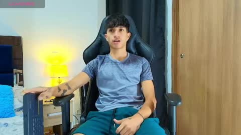 Snapshot of camilobass_ chatting on May 2026 08:15:02 PM Camilo Bass online show from May 2026 08:15:02 PM