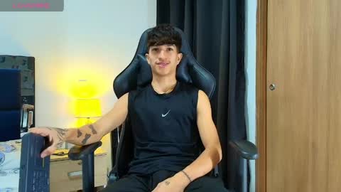 Snapshot of camilobass_ chatting on May 2026 01:13:02 AM Camilo Bass online show from May 2026 01:13:02 AM