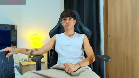 Snapshot of camilobass_ chatting on May 2026 12:49:01 AM Camilo Bass online show from May 2026 12:49:01 AM