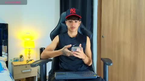 Snapshot of camilobass_ chatting on May 2026 01:14:02 AM Camilo Bass online show from May 2026 01:14:02 AM