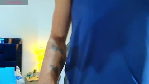 Snapshot of camilobass_ chatting on May 2026 02:18:01 AM Camilo Bass online show from May 2026 02:18:01 AM