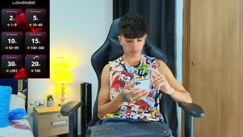 Snapshot of camilobass_ chatting on May 2026 01:11:02 AM Camilo Bass online show from May 2026 01:11:02 AM