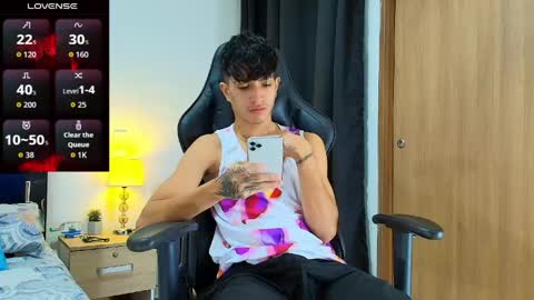 Snapshot of camilobass_ chatting on May 2026 01:12:01 AM Camilo Bass online show from May 2026 01:12:01 AM