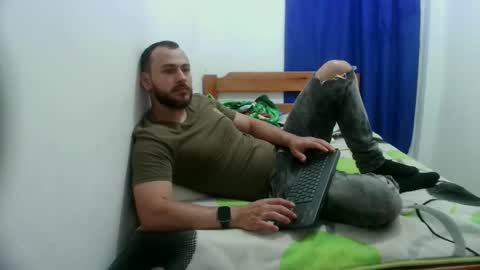Snapshot of camiloex chatting on December 2024 03:53:02 AM Camilo online show from December 2024 03:53:02 AM