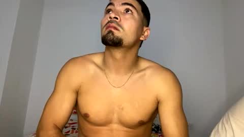 camilor_30 online show from October 2025 09:32:02 AM