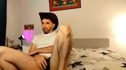 Snapshot of camilosaennz chatting on March 2026 04:06:02 AM camilo online show from March 2026 04:06:02 AM