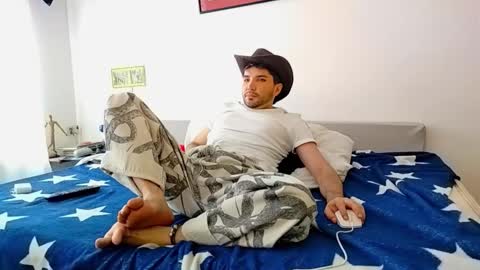 Snapshot of camilosaennz chatting on March 2026 07:19:02 PM camilo online show from March 2026 07:19:02 PM