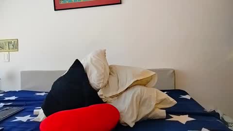 Snapshot of camilosaennz chatting on March 2026 07:50:01 PM camilo online show from March 2026 07:50:01 PM