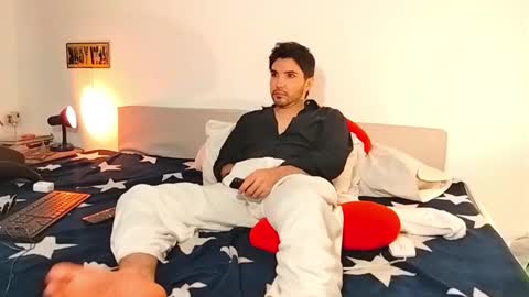 Snapshot of camilosaennz chatting on March 2026 06:18:02 AM camilo online show from March 2026 06:18:02 AM