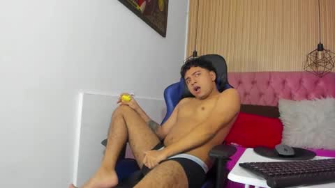 Snapshot of camilowhites chatting on March 2026 08:14:01 PM CamilowhiteS online show from March 2026 08:14:01 PM