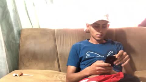 camivaron online show from February 2025 07:52:01 PM