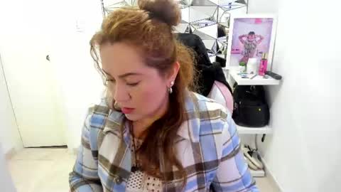 camixxx_m online show from June 2026 12:09:02 PM