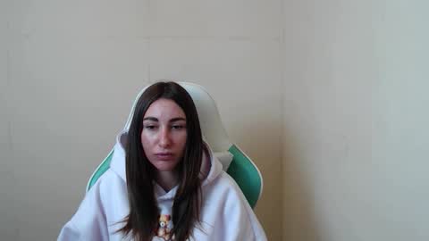 cammila horn online show from October 2025 05:52:01 PM