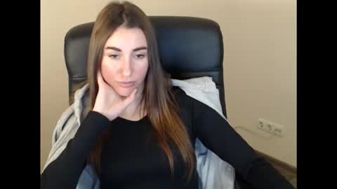 cammila horn online show from January 2026 01:05:02 PM