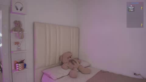 Laura Camila online show from February 2026 07:14:02 PM