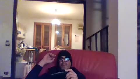 Snapshot of camomilla72 chatting on March 2025 12:40:02 AM Cristian online show from March 2025 12:40:02 AM