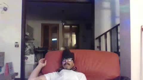 Snapshot of camomilla72 chatting on September 2025 10:59:01 AM Cristian online show from September 2025 10:59:01 AM