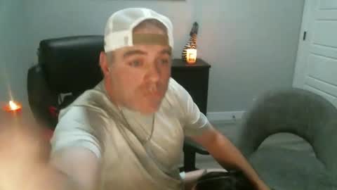 Snapshot of canadianboi6969 chatting on May 2026 04:10:02 AM CanadianBacon6969 online show from May 2026 04:10:02 AM
