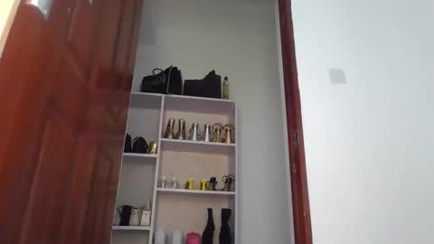 Snapshot of canah2003 chatting on September 2025 04:49:02 AM Canah online show from September 2025 04:49:02 AM