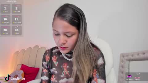 Snapshot of candase_ chatting on January 2025 09:45:02 AM Candase online show from January 2025 09:45:02 AM