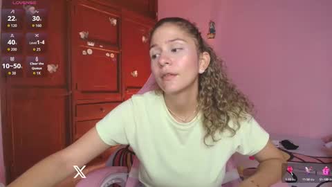 Snapshot of candase_ chatting on September 2025 01:06:02 AM Candase online show from September 2025 01:06:02 AM