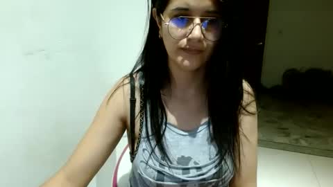 Snapshot of canddysexxx_ chatting on January 2025 12:31:01 AM Carolina online show from January 2025 12:31:01 AM