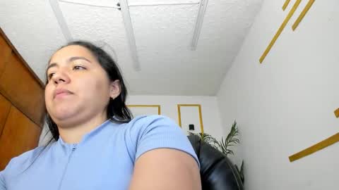 Snapshot of candiapole chatting on May 2026 01:07:02 PM Candy online show from May 2026 01:07:02 PM