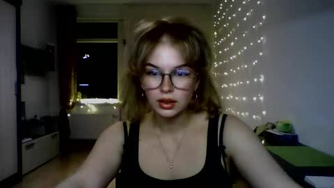 candice_wow_ online show from February 2026 08:01:02 PM