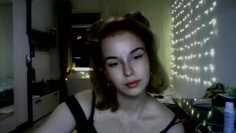 candice_wow_ online show from February 2026 06:23:02 PM