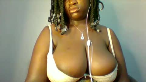 Snapshot of candie_love chatting on September 2025 03:39:02 AM Spencer online show from September 2025 03:39:02 AM