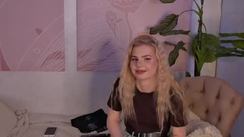 Candies online show from April 2026 07:09:02 AM