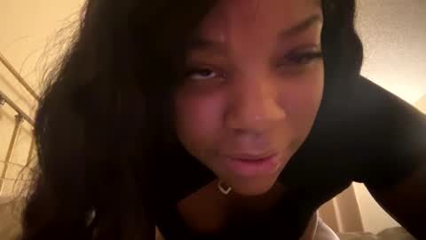 Snapshot of candii719195 chatting on September 2025 02:22:01 AM candii719195 online show from September 2025 02:22:01 AM