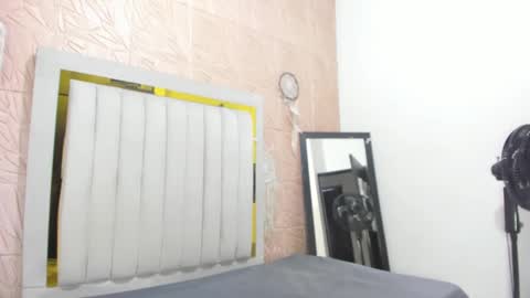 candise online show from November 2025 07:35:01 PM