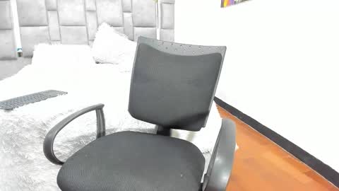 Snapshot of candy_and_andy1 chatting on October 2025 02:12:01 PM Candy And Andy online show from October 2025 02:12:01 PM