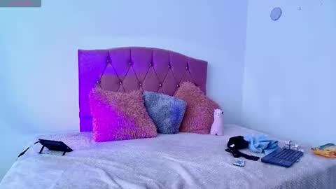 Snapshot of candy_blissx chatting on October 2025 07:18:01 PM candy_blissx online show from October 2025 07:18:01 PM